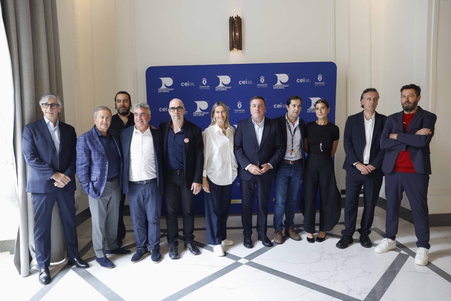 <p>Pedralonga
Estudios e Coruña Estudio Inmersivo preséntanse ante a industria durante o
Festival de San Sebastián</p>