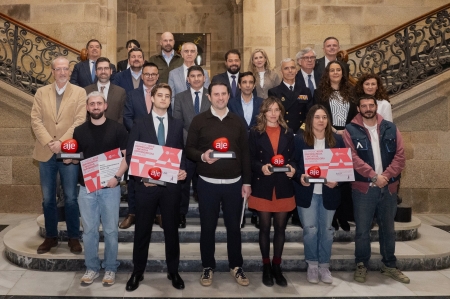 La Tribu Verde recibe el accésit Responsabilidad Social Empresarial
en los Premios AJE Galicia